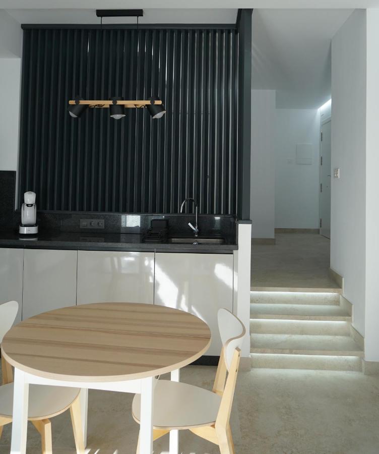 Apartamento Turistico Hermanos Infantes Apartment เอสเตโปนา ภายนอก รูปภาพ